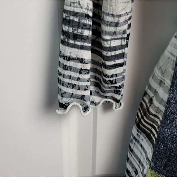 ANAC Designed By Kimi Hooded Top - Picture 4 of 11